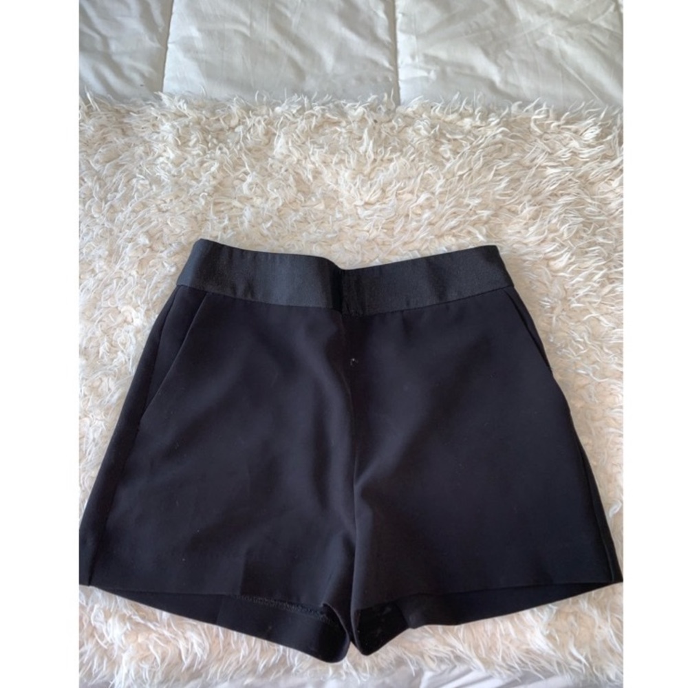 Black Express dress shorts SZ 2